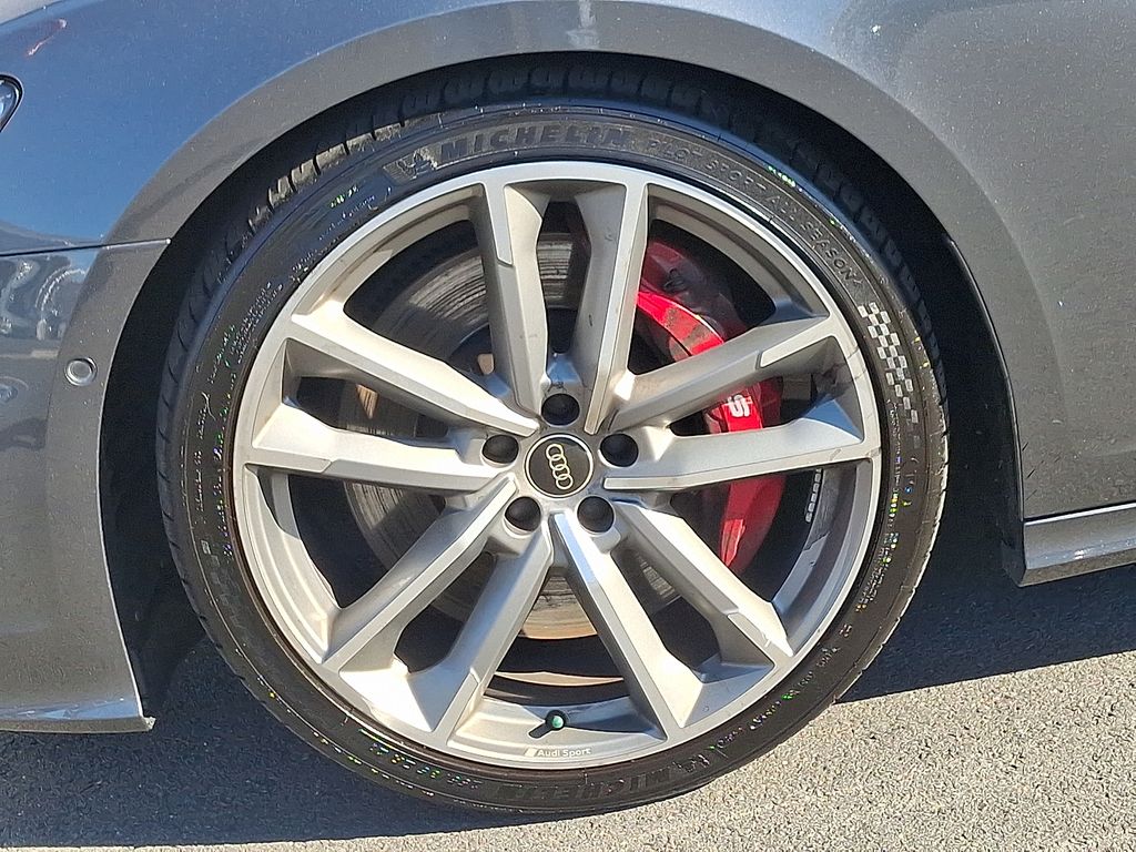 Thumbnail: 2021 Audi S6 - 8