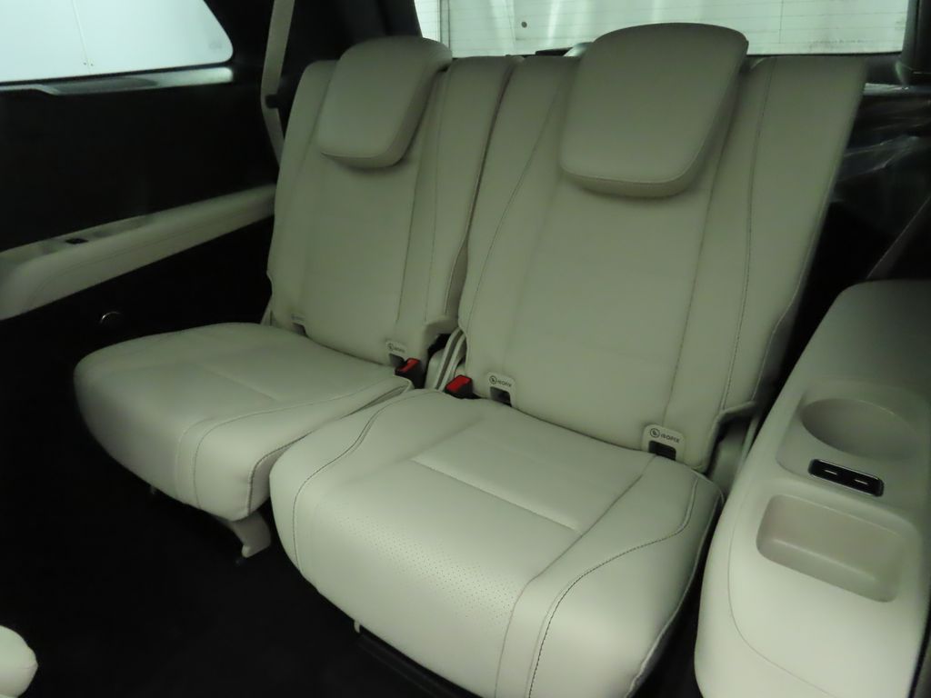 2025 Mercedes-Benz GLS 450 4MATIC 25