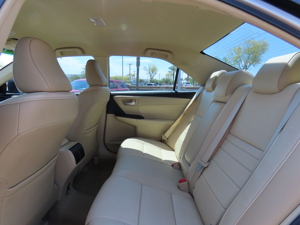 2017 Toyota Camry XLE 20