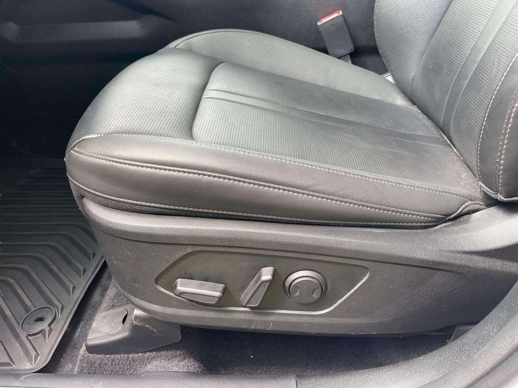 Certified Used 2025 Glacial White Pearl Kia S image 26