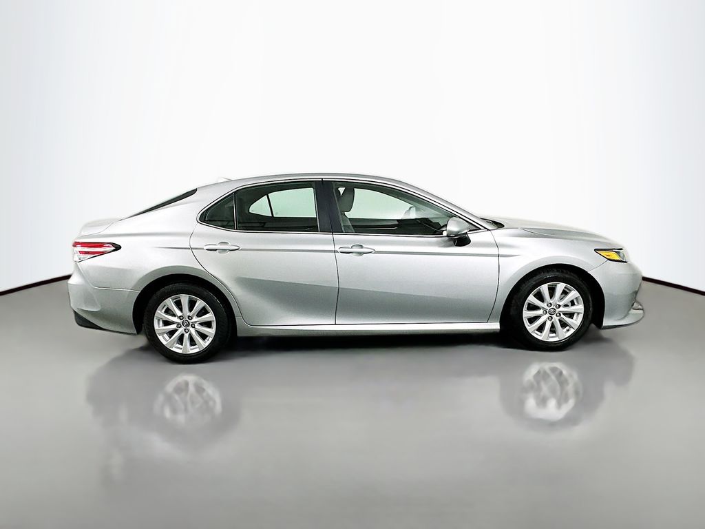 Thumbnail: 2019 Toyota Camry - 4