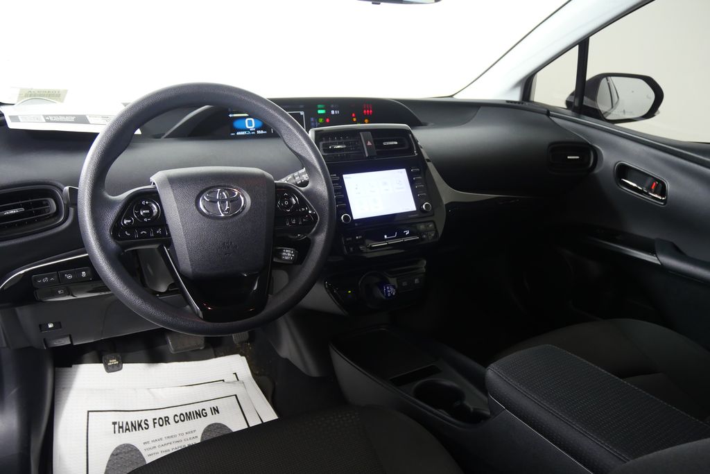 Thumbnail: 2022 Toyota Prius - 18