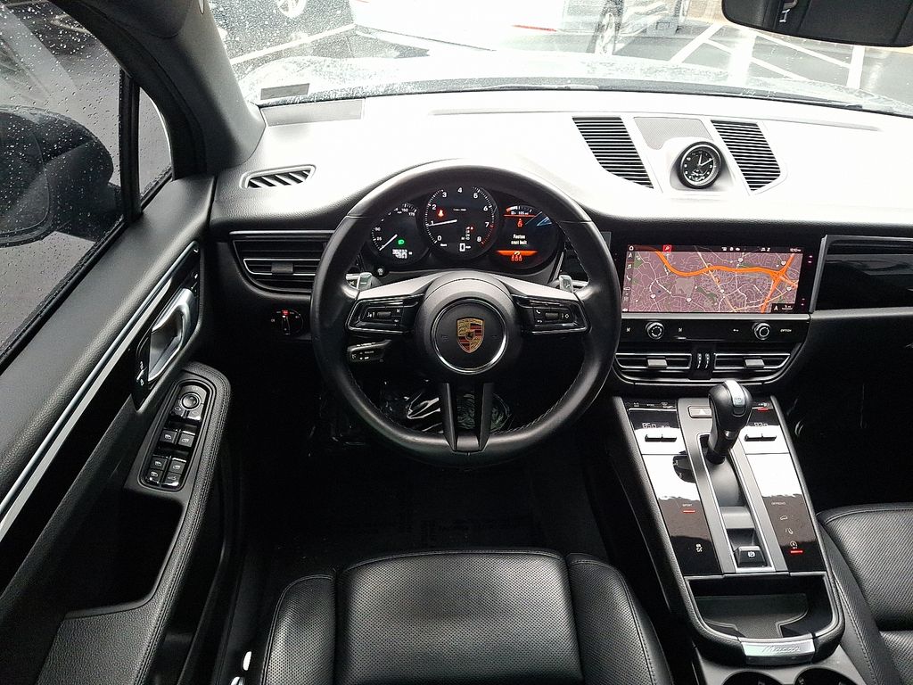 Thumbnail: 2022 Porsche Macan - 11
