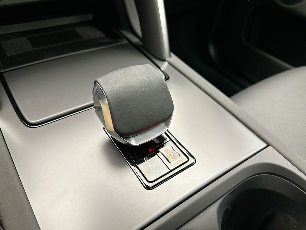 Thumbnail: 2025 Land Rover Discovery Sport - 10