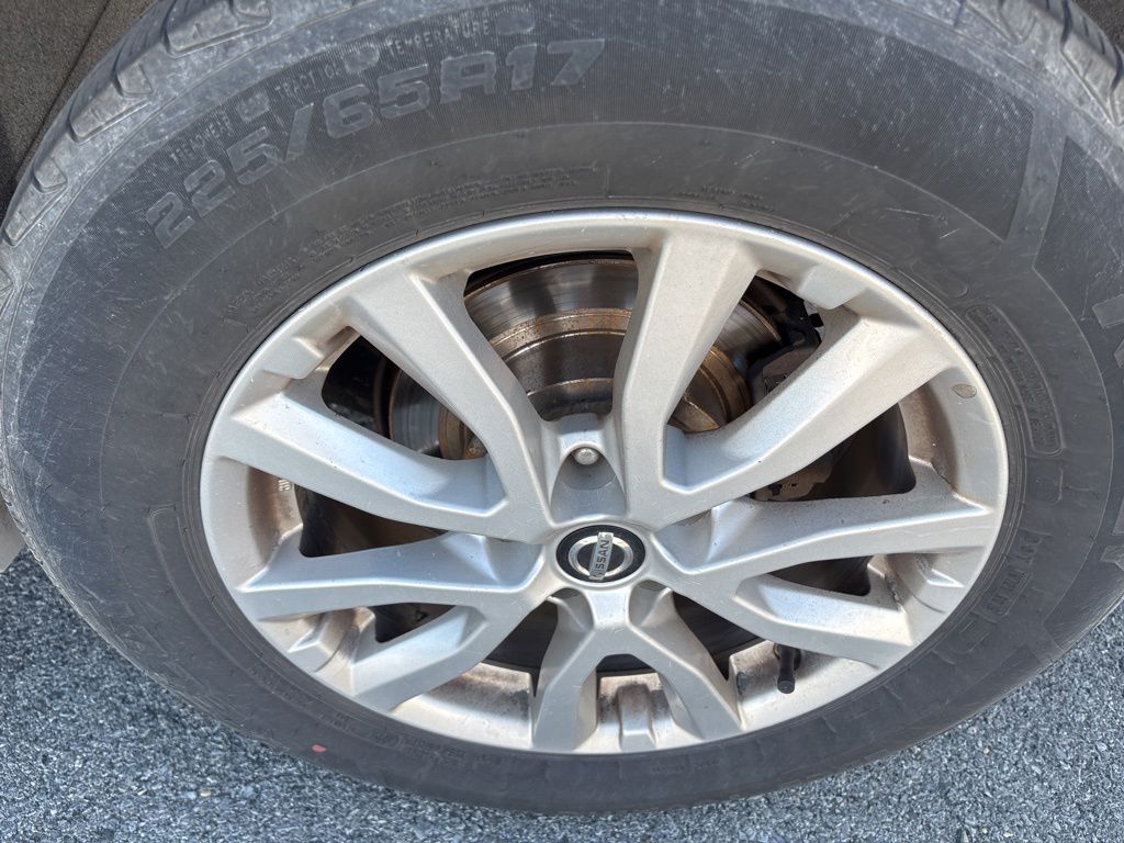 2017 Nissan Rogue — photo 7