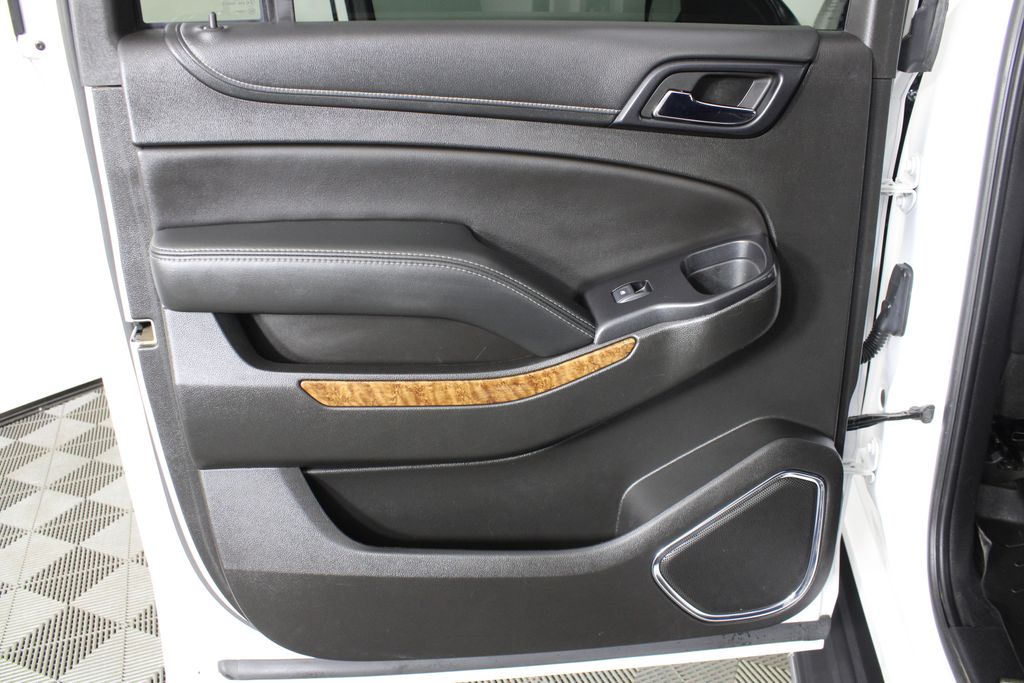 Used 2018 Chevrolet Suburban for sale in 