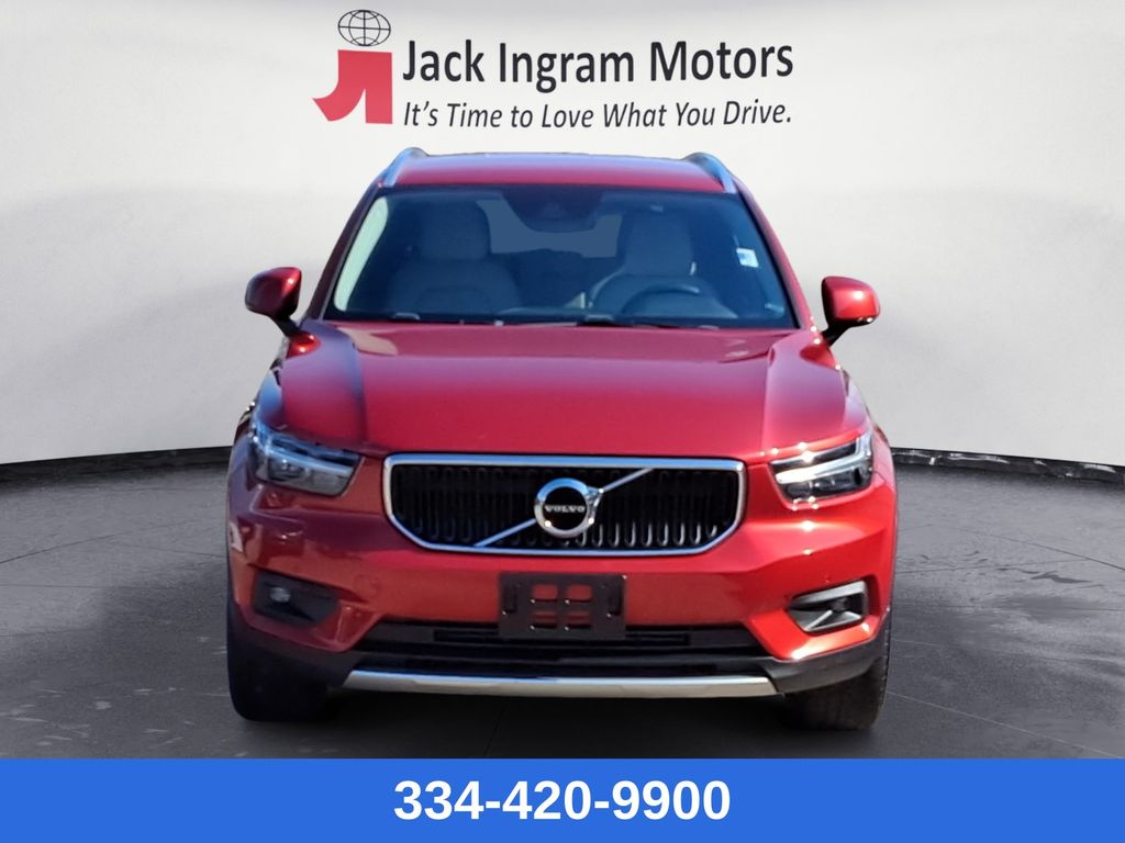used 2022 Volvo XC40 car, priced at $19,799