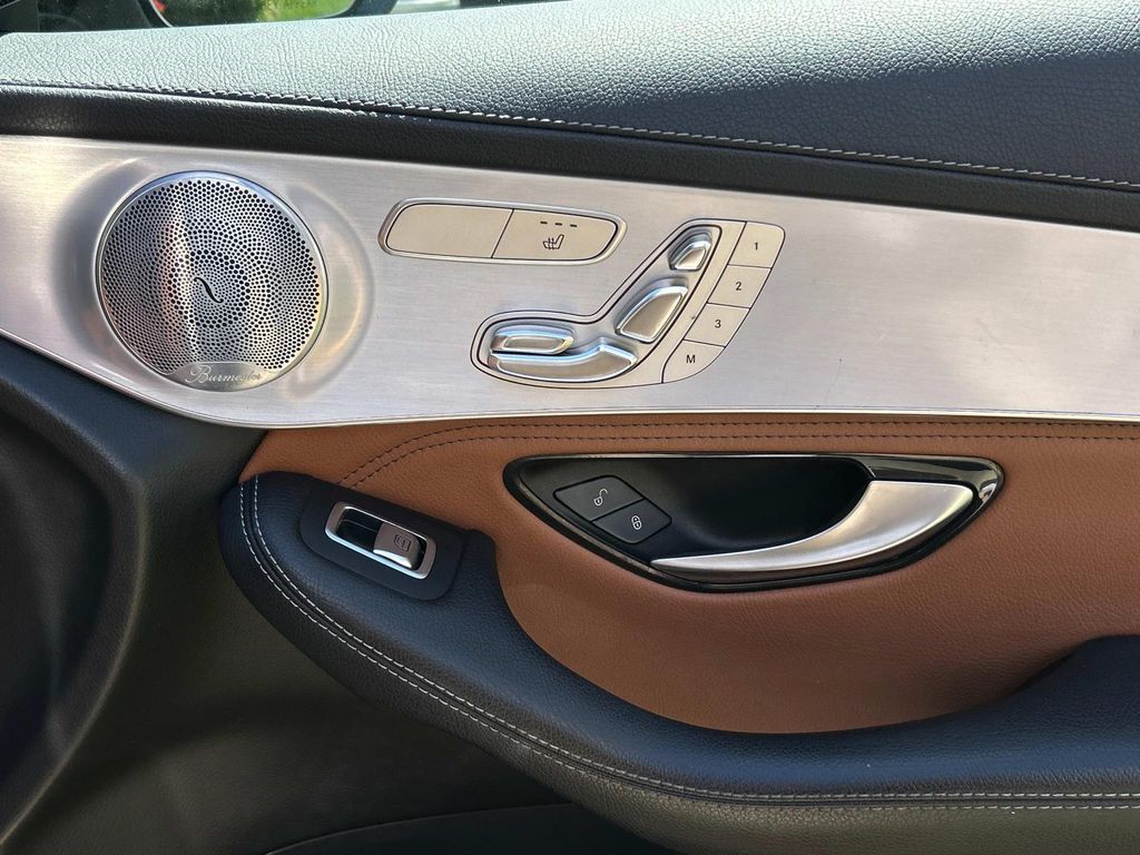 Thumbnail: 2019 Mercedes-Benz GLC - 20
