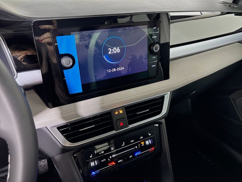 2025 Volkswagen Taos 1.5T SE