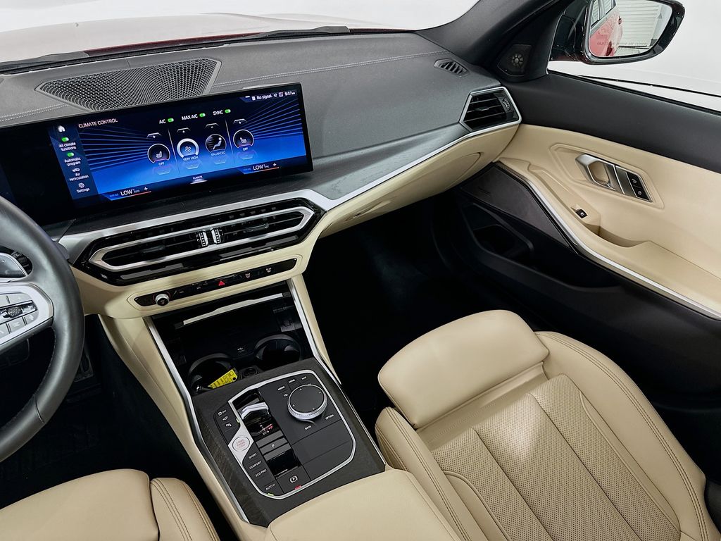 Thumbnail: 2023 BMW 3 Series - 24