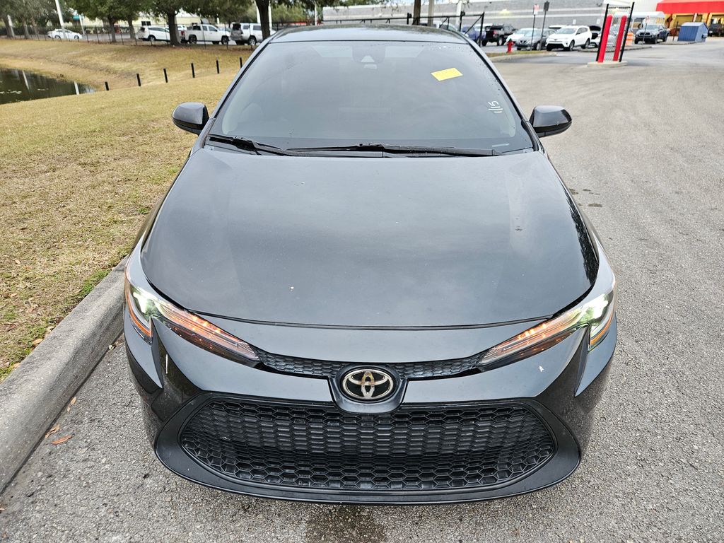 2020 Toyota Corolla LE 8