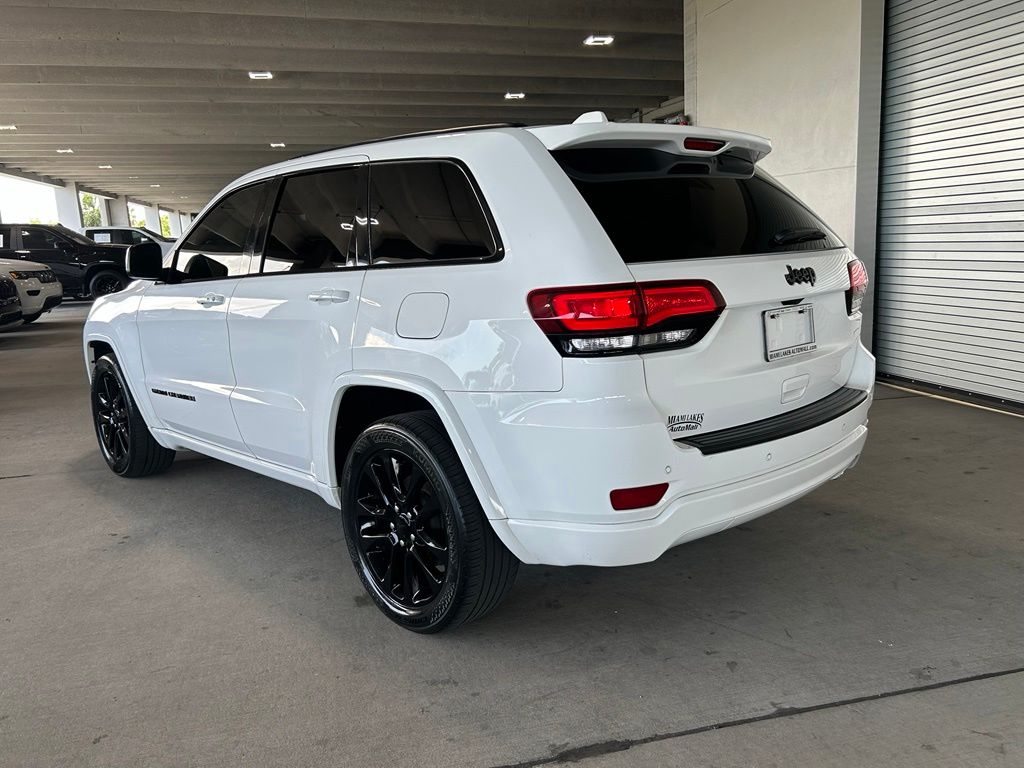 Used 2020 Bright White Clearcoat Jeep Altitude image 3