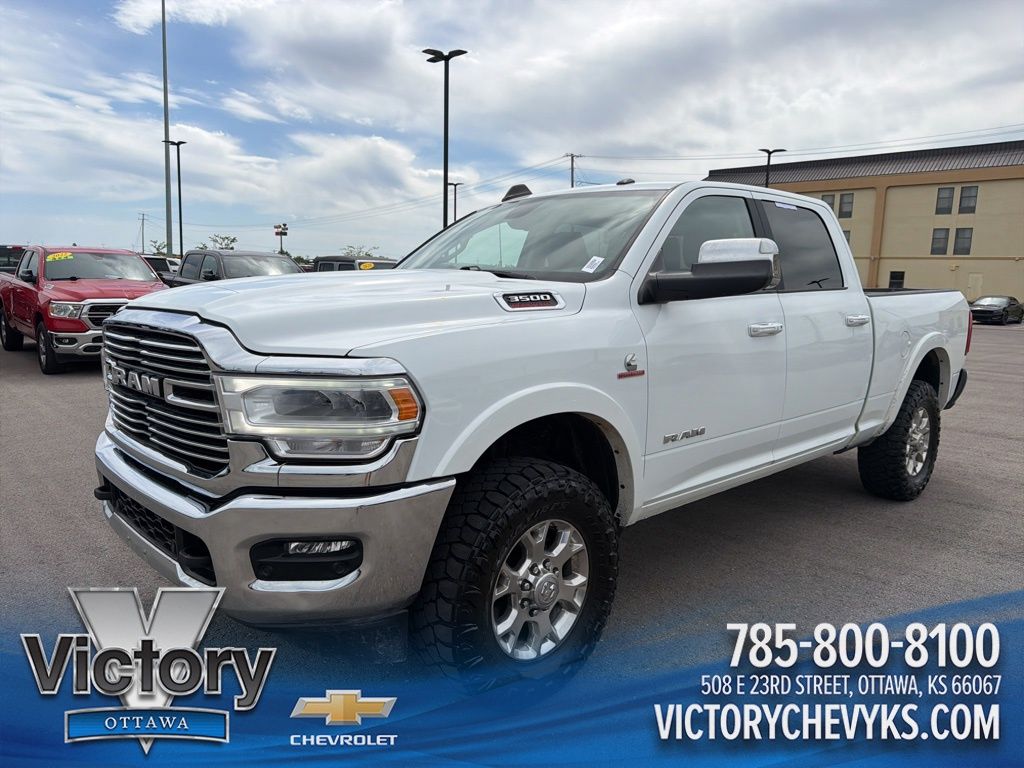 Bright White Clearcoat 2022 RAM 3500 Pickup Truck Four-Wheel Drive 6-Speed Automatic