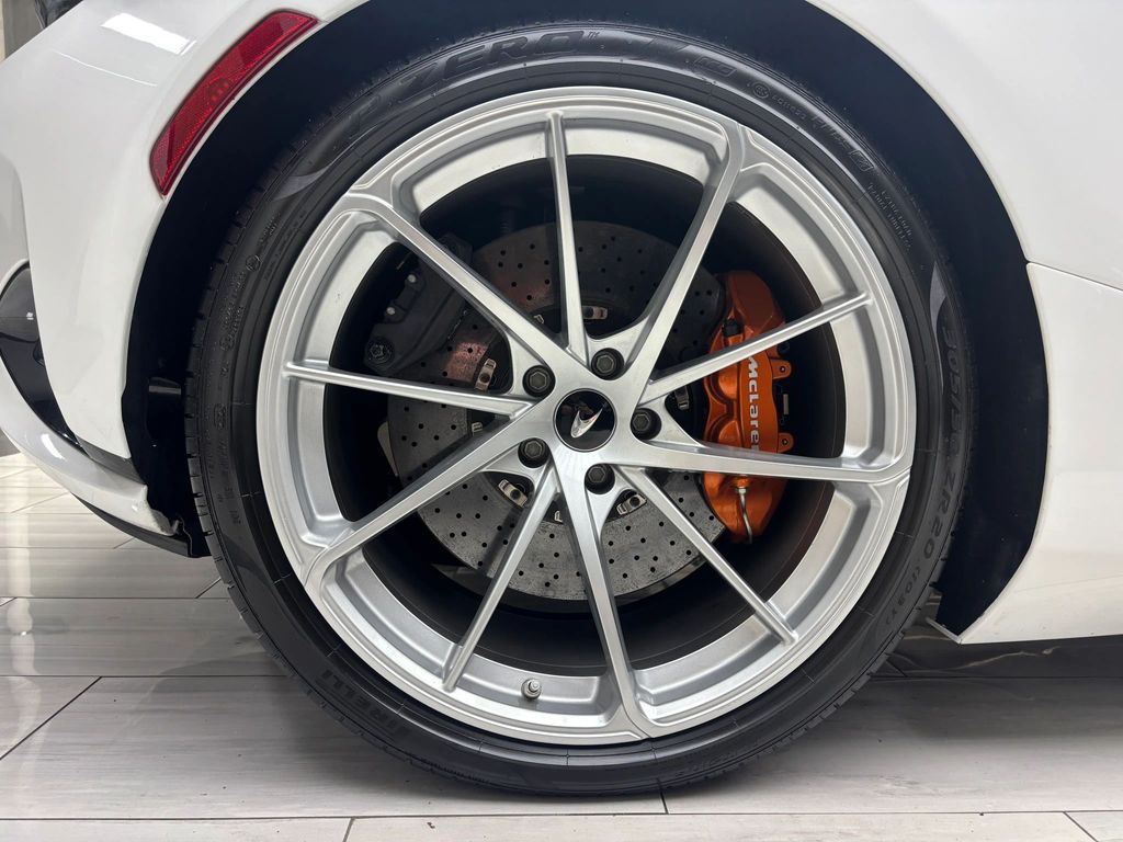 2024 McLaren 750S
