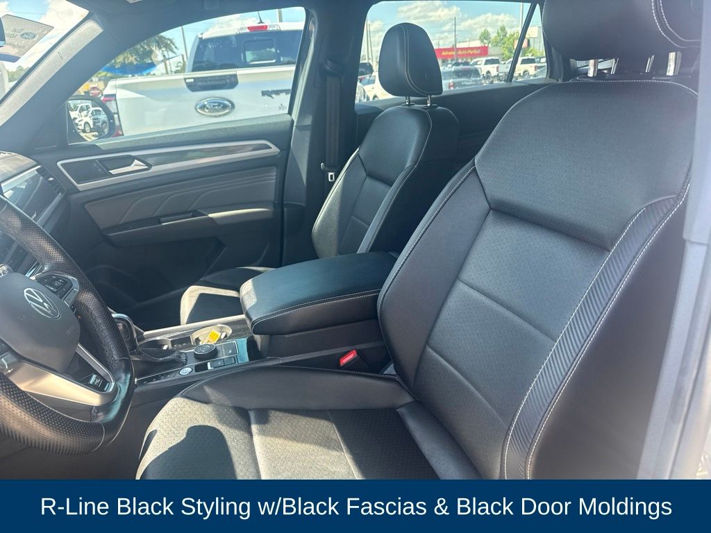2023 Volkswagen Atlas Cross Sport 2.0T SEL R-Line Black