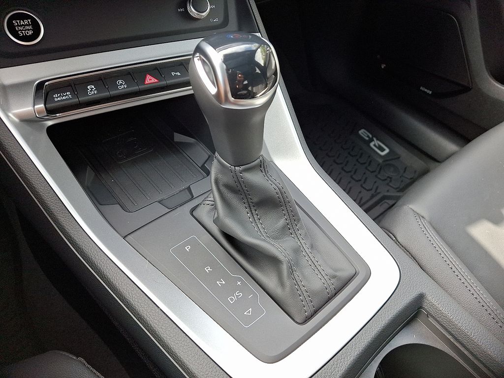 Thumbnail: 2025 Audi Q3 - 7