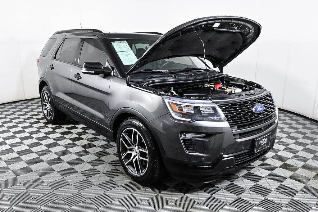 2018 Ford Explorer Sport 32