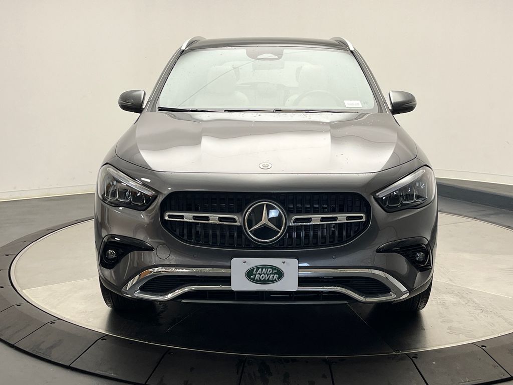 2025 Mercedes-Benz GLA 250 4MATIC 8