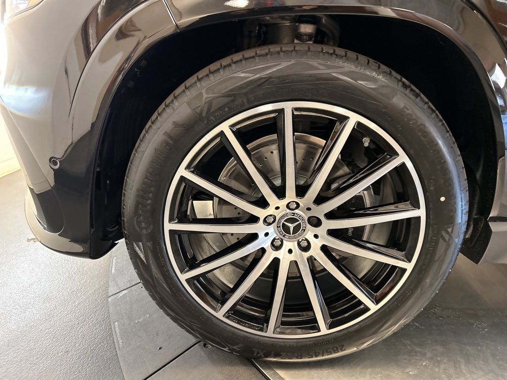 Thumbnail: 2026 Mercedes-Benz GLS - 10