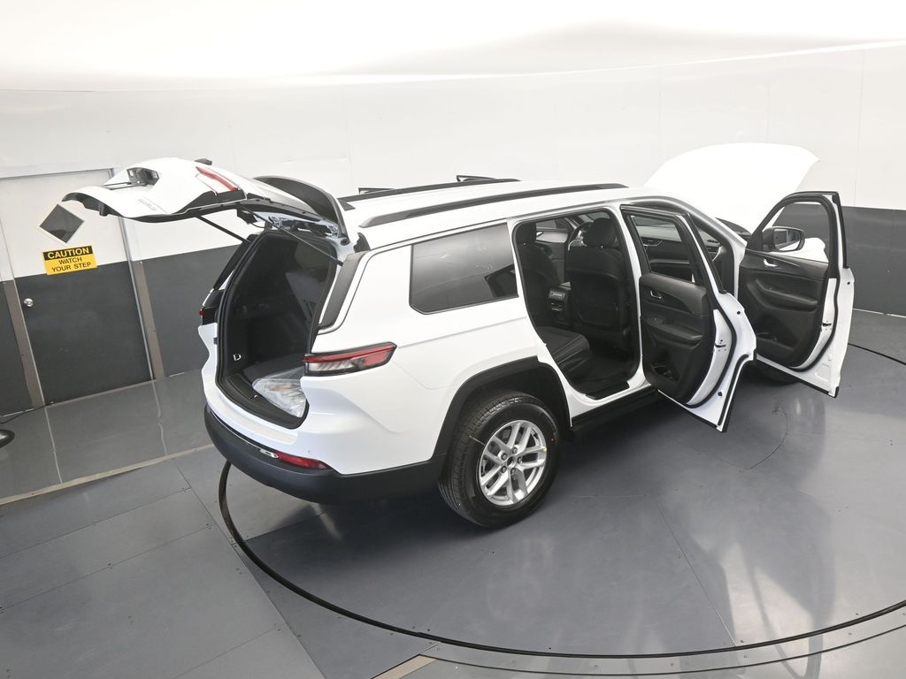 New 2026 Bright White Clearcoat Jeep Laredo image 64