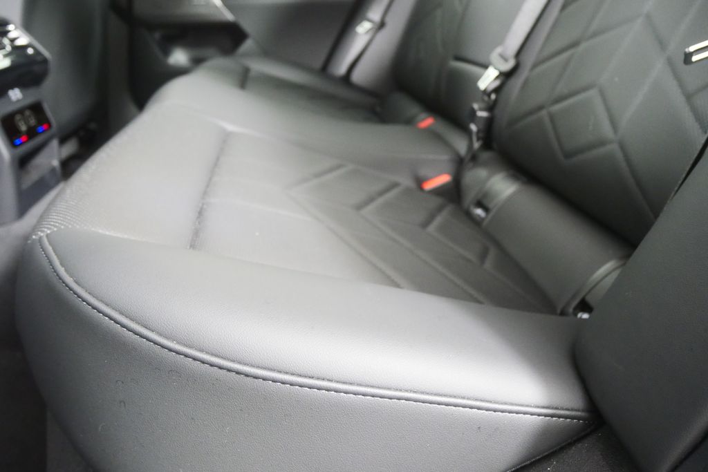 Thumbnail: 2026 BMW 5 Series - 14