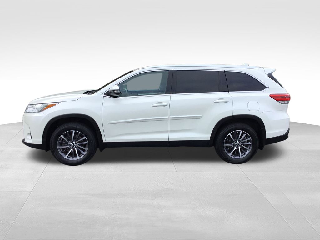 2019 Toyota Highlander XLE 2