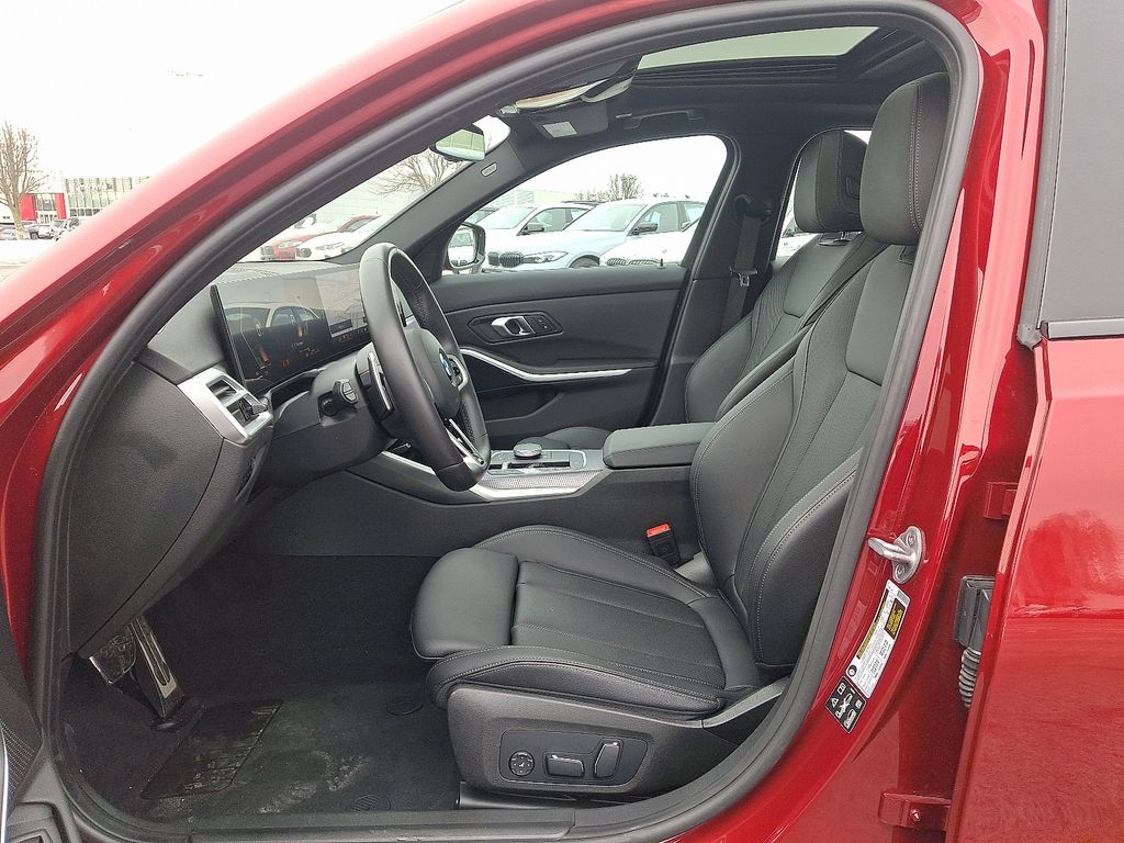 Thumbnail: 2025 BMW 3 Series - 14