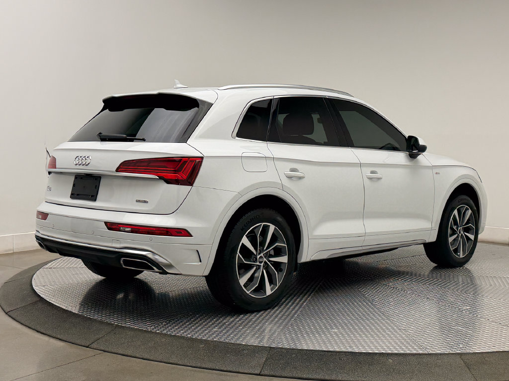 Thumbnail: 2023 Audi Q5 - 7
