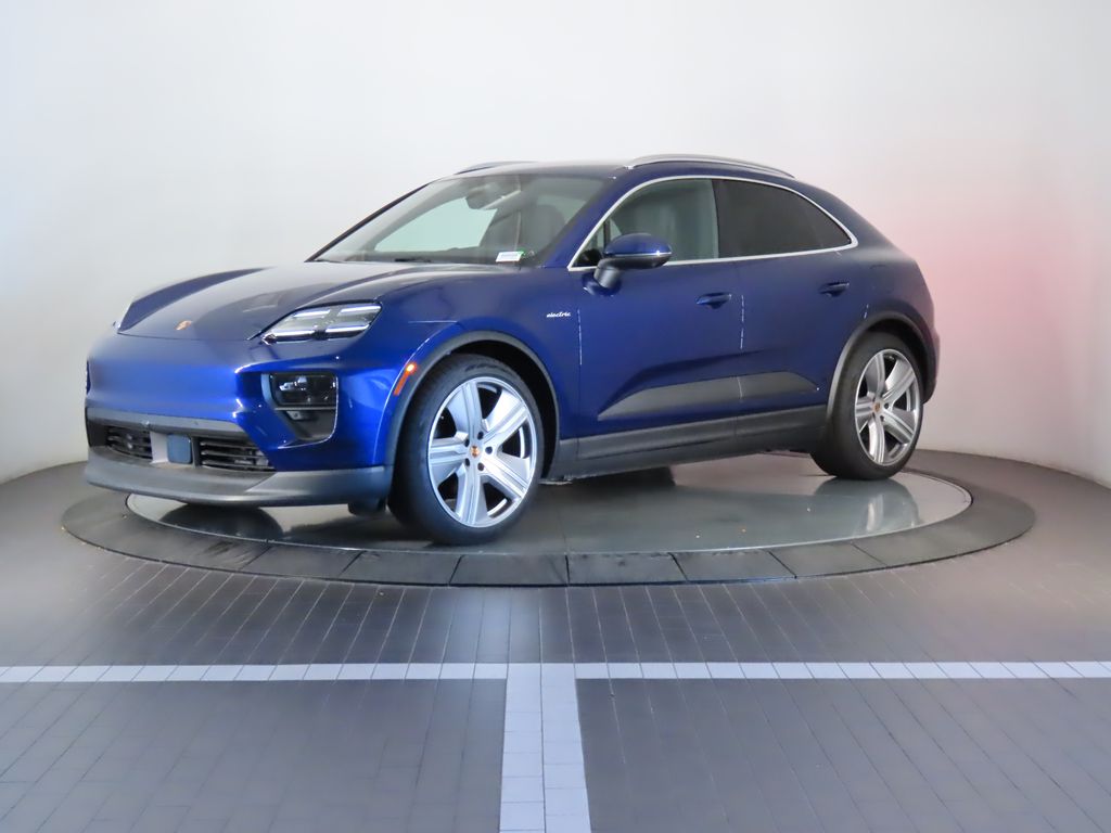 Thumbnail: 2024 Porsche Macan - 1