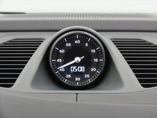 Thumbnail: 2025 Porsche Macan - 26