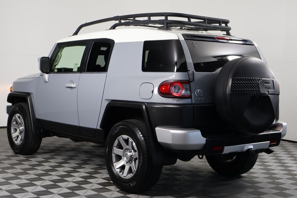 Thumbnail: 2014 Toyota FJ Cruiser - 6
