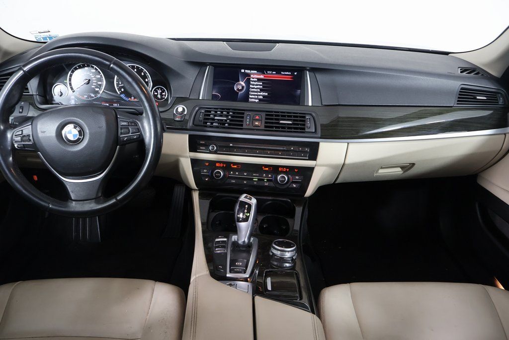 Thumbnail: 2015 BMW 5 Series - 6