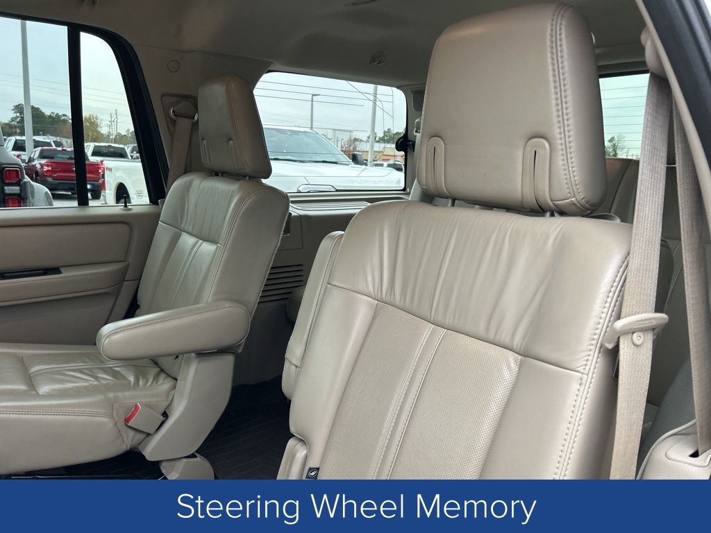 2017 Lincoln Navigator Select