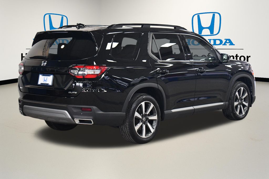 Thumbnail: 2023 Honda Pilot - 7