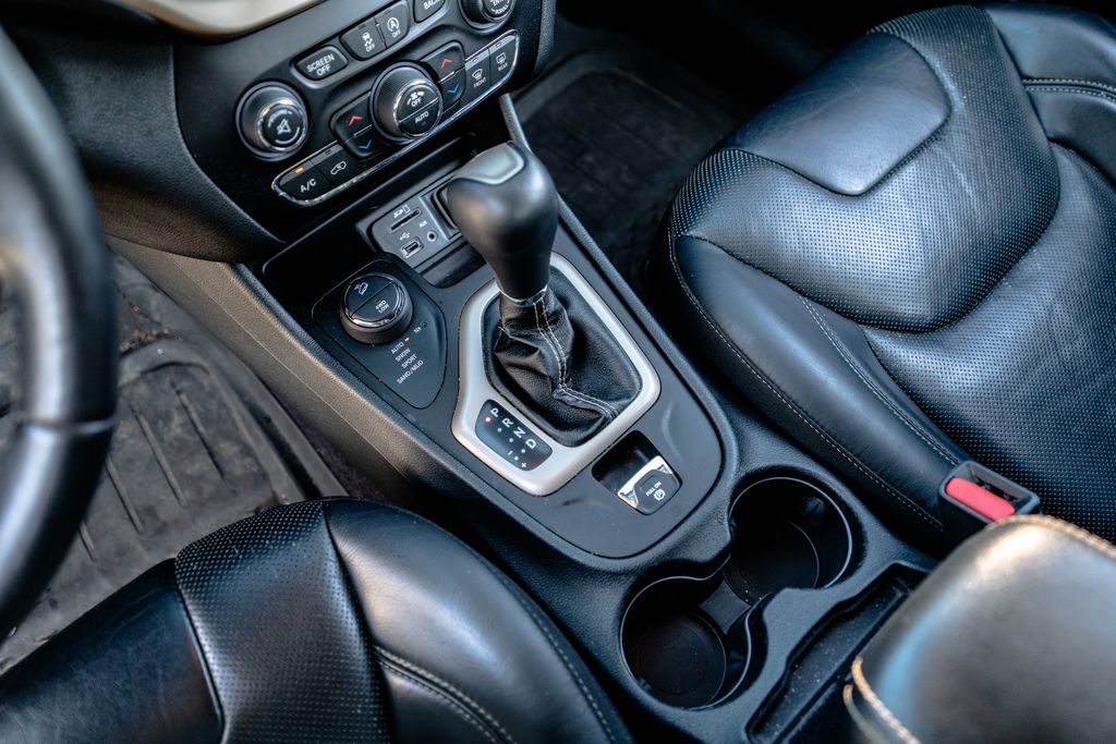 Used 2017 Jeep Cherokee SUV