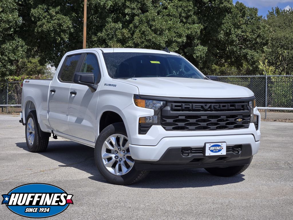 Summit White 2026 Chevrolet Silverado 1500 Pickup Truck Four-Wheel Drive 8-Speed Automatic