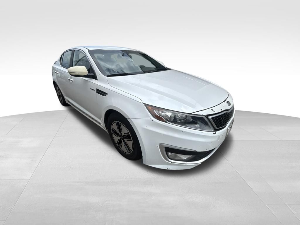 Used 2013 White Kia LX image 9