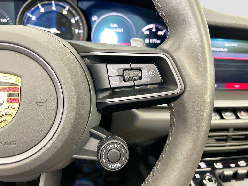 Thumbnail: 2021 Porsche 911 - 24