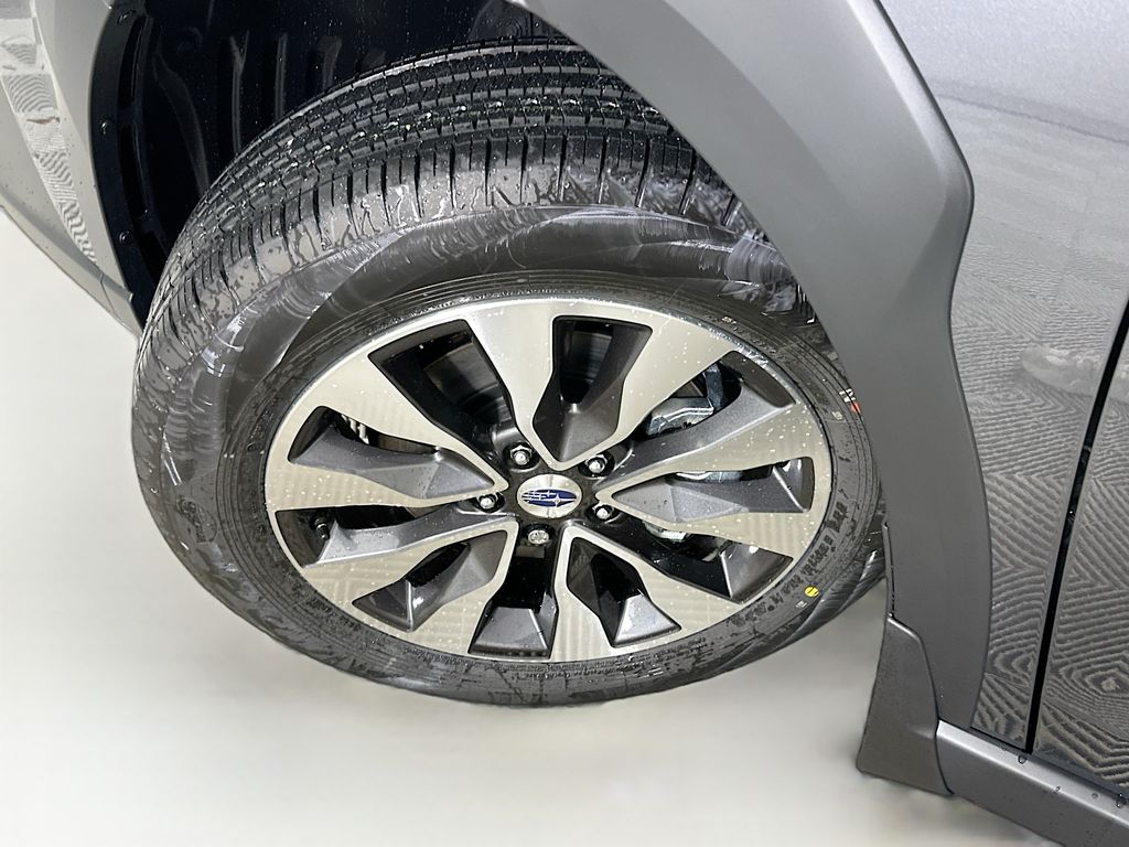 2025 Subaru Outback Limited - Photo 24