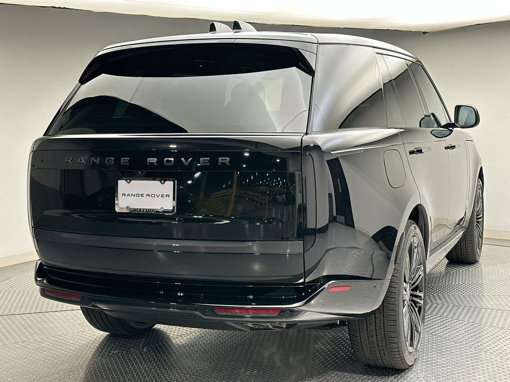 Thumbnail: 2025 Land Rover Range Rover - 3
