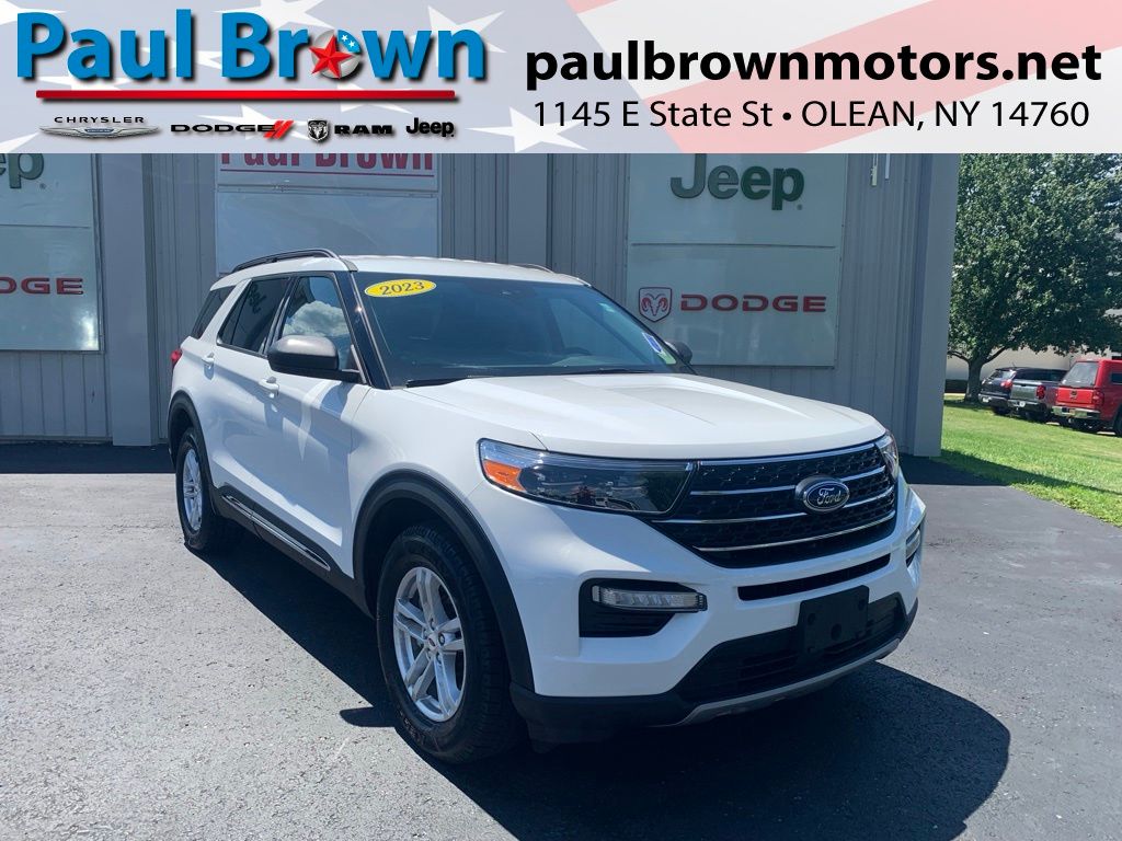 White Metallic 2023 Ford Explorer SUV / Crossover All-Wheel Drive Automatic