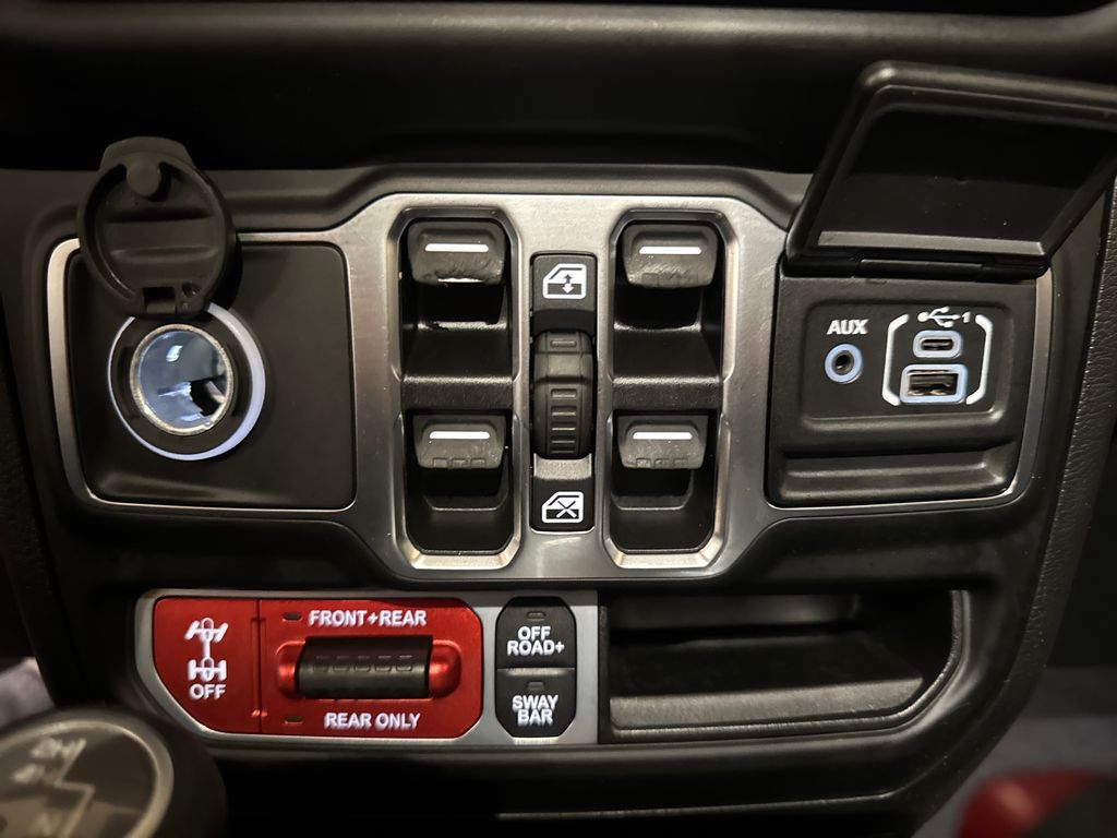 Certified Used 2021 Red Jeep Rubicon image 27