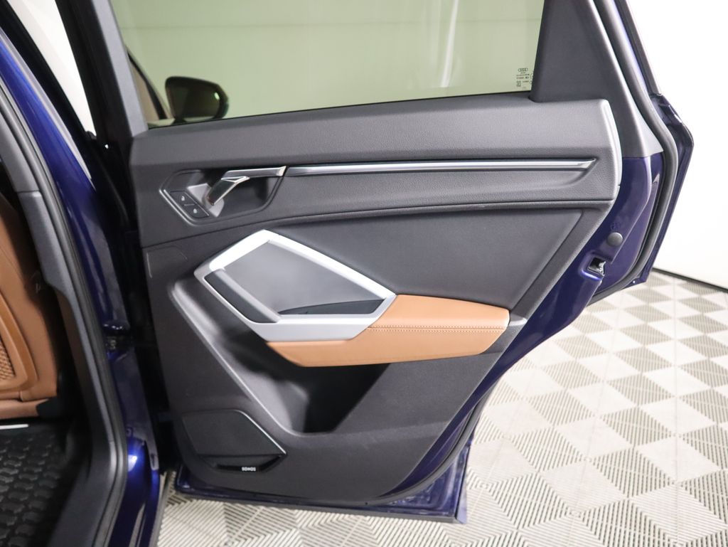 Thumbnail: 2022 Audi Q3 - 28