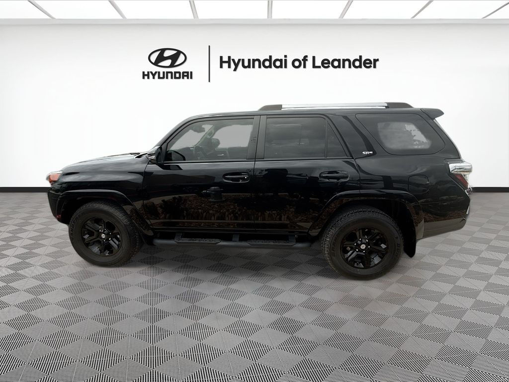 2022 Toyota 4Runner SR5 8