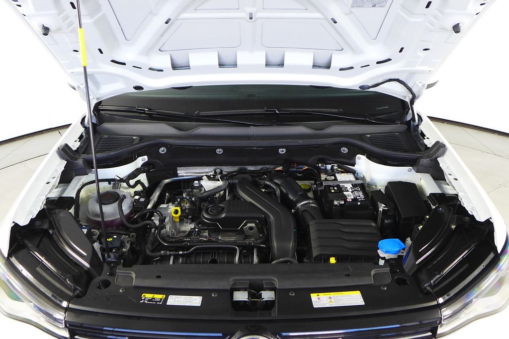 Thumbnail: 2025 Volkswagen Taos - 6