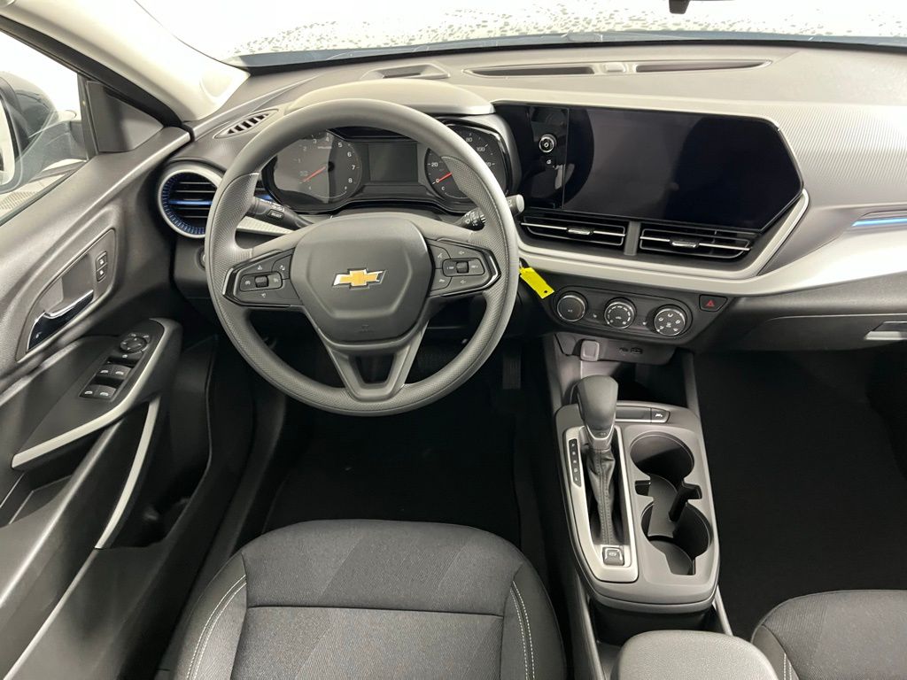 Thumbnail: 2025 Chevrolet Trax - 12