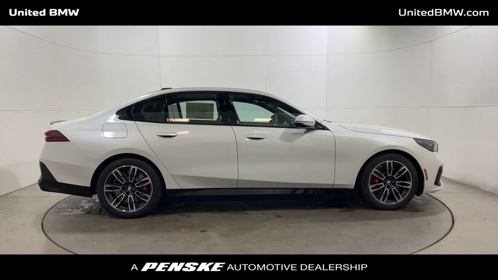 Thumbnail: 2026 BMW 5 Series - 9