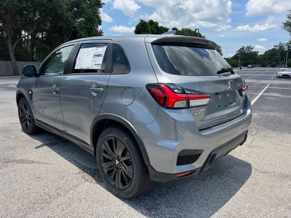 2025 Mitsubishi Outlander Sport LE photo 4