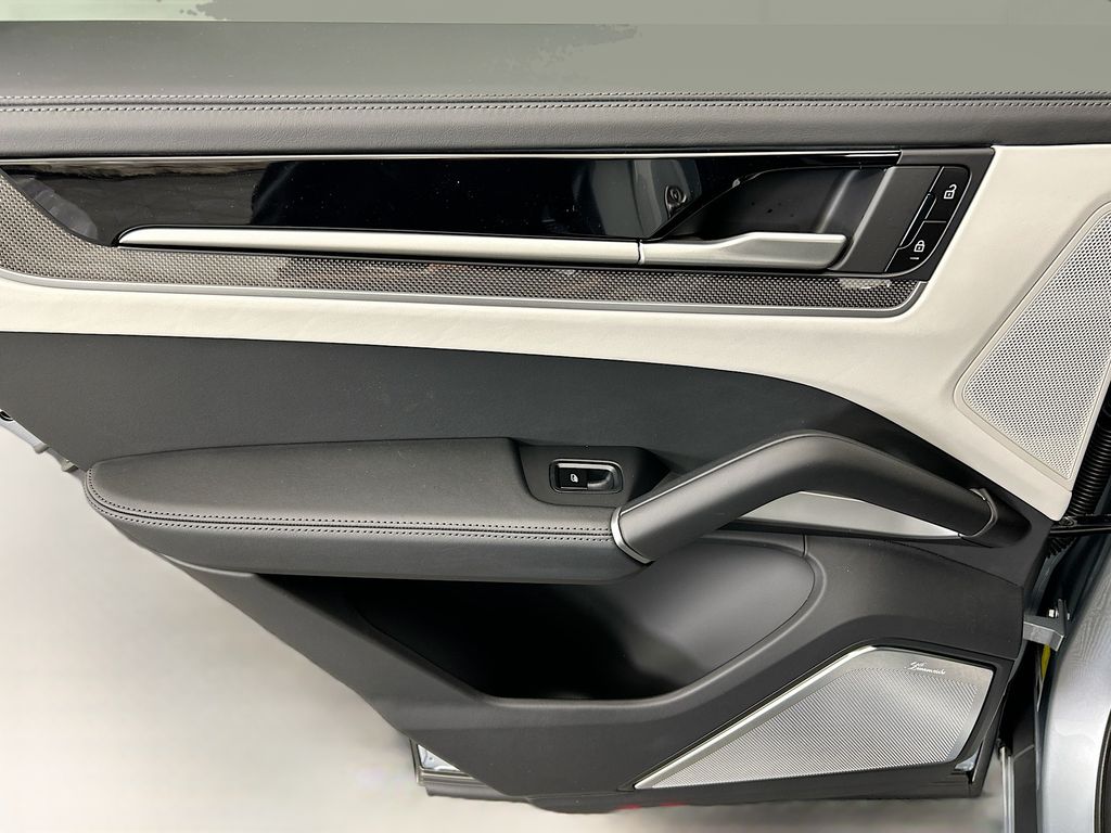 Thumbnail: 2026 Porsche Cayenne - 27