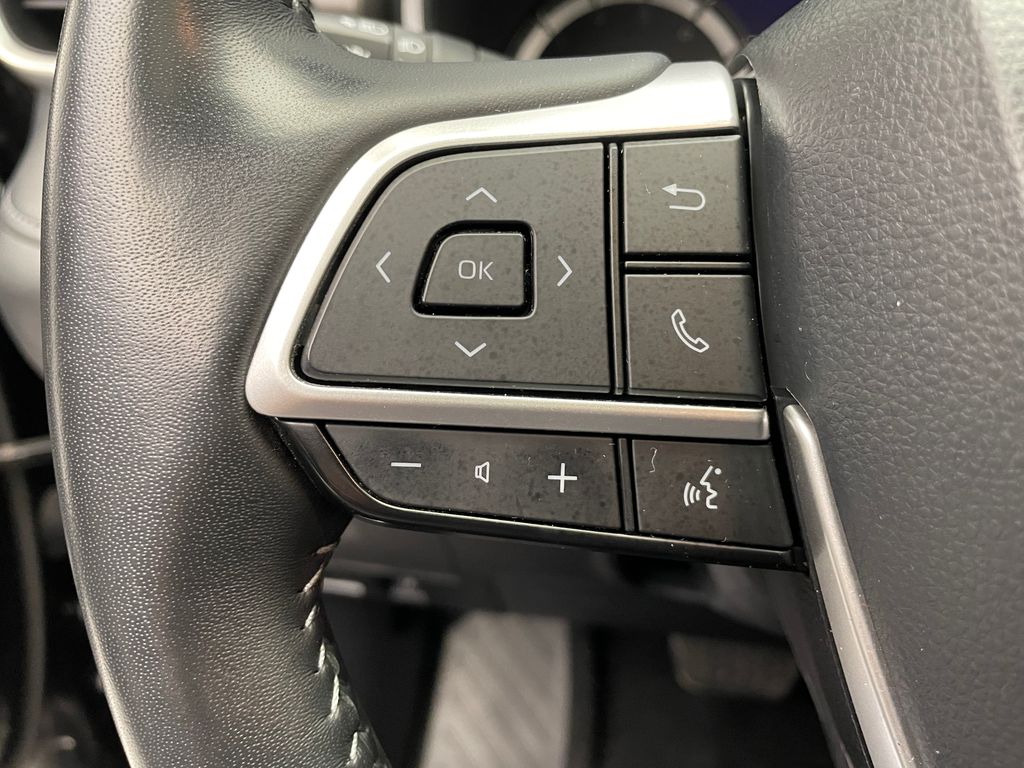 2022 Toyota Highlander XLE 22